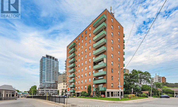 103-49 Queen Street E