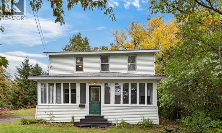 877 Barker Street