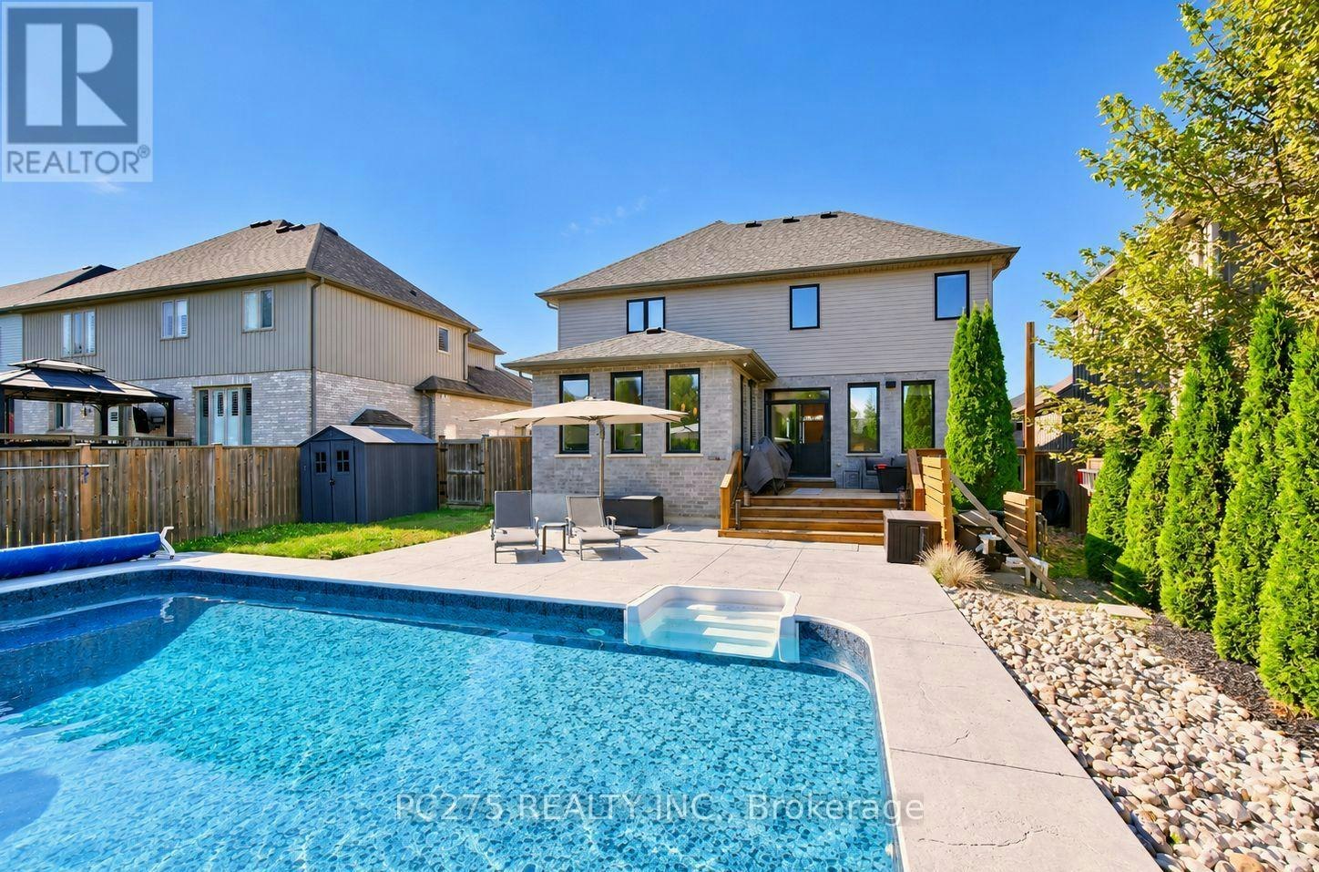 16 Peregrine Avenue, Komoka, ON, N0L 1R0