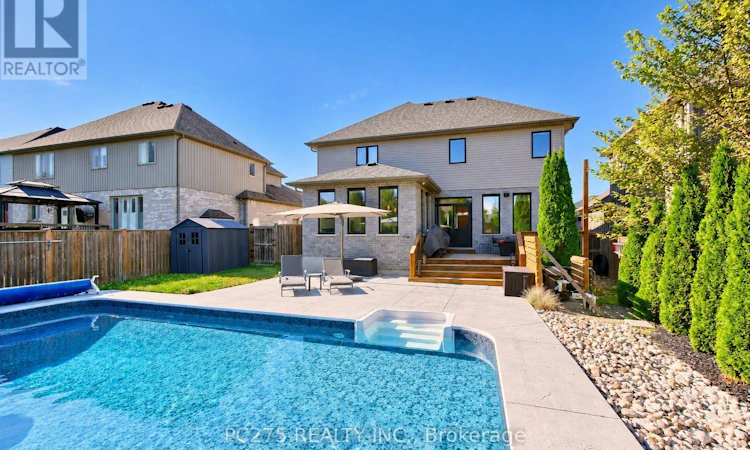 16 Peregrine Avenue