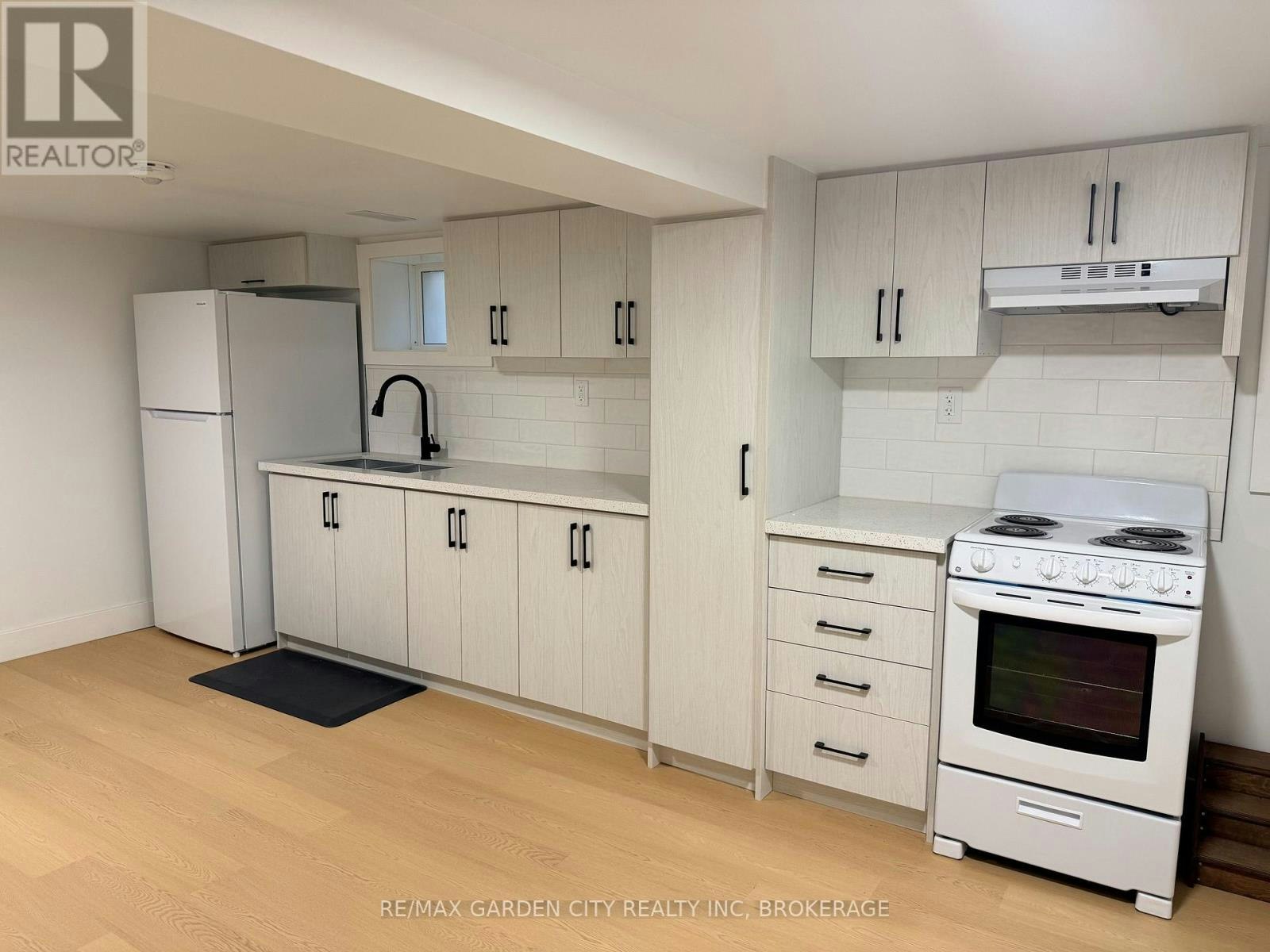 5261 Buchanan Avenue, Niagara Falls, ON, L2E 5A7 - 6