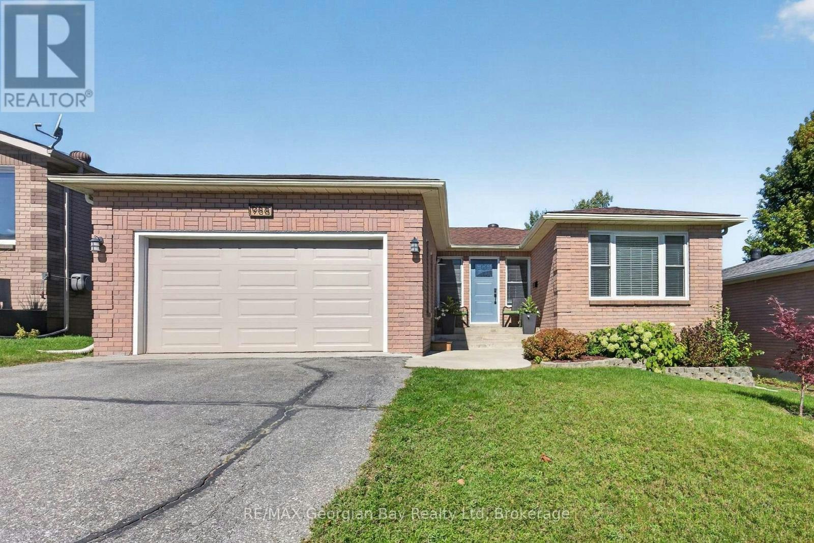 988 Victoria Street, Midland, ON, L4R 5C5