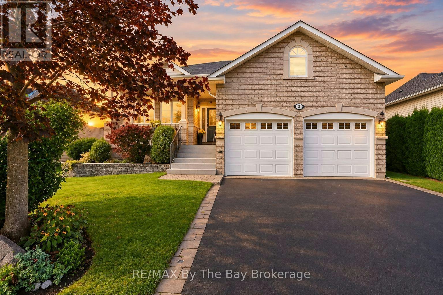 8 Middleport Drive, Wasaga Beach, ON, L9Z 3C1