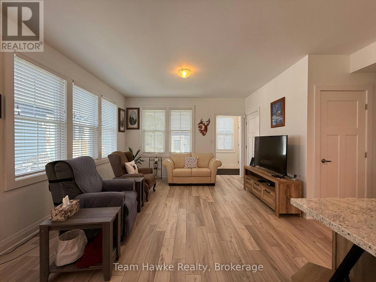 10 Samantha Lane, Midland, ON, L4R 0H4 - 10