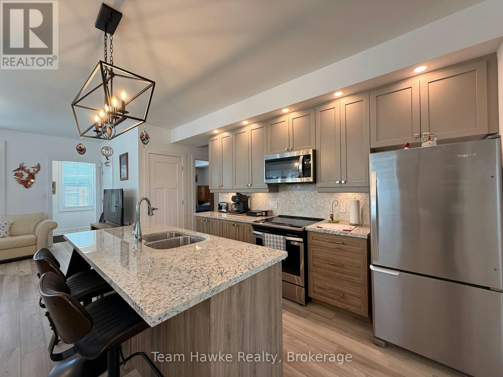 10 Samantha Lane, Midland, ON, L4R 0H4 - 6