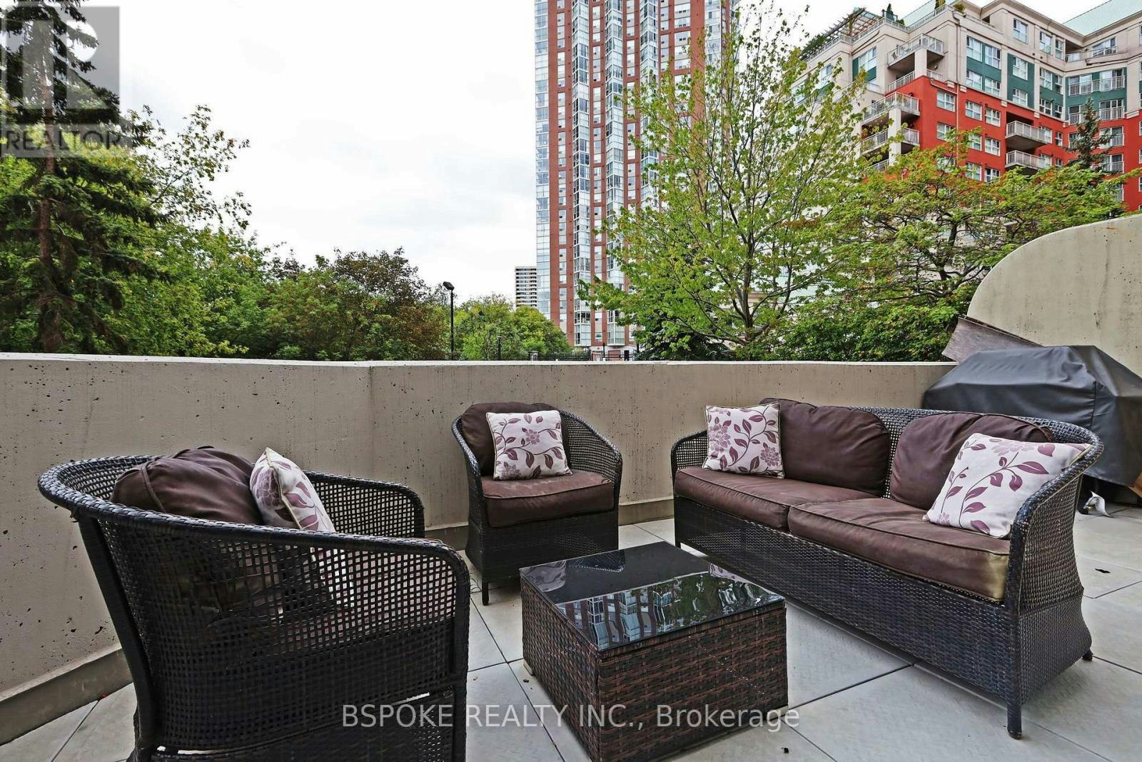 LC11-18 Concorde Place, Toronto, ON, M3C 3T9 - 22