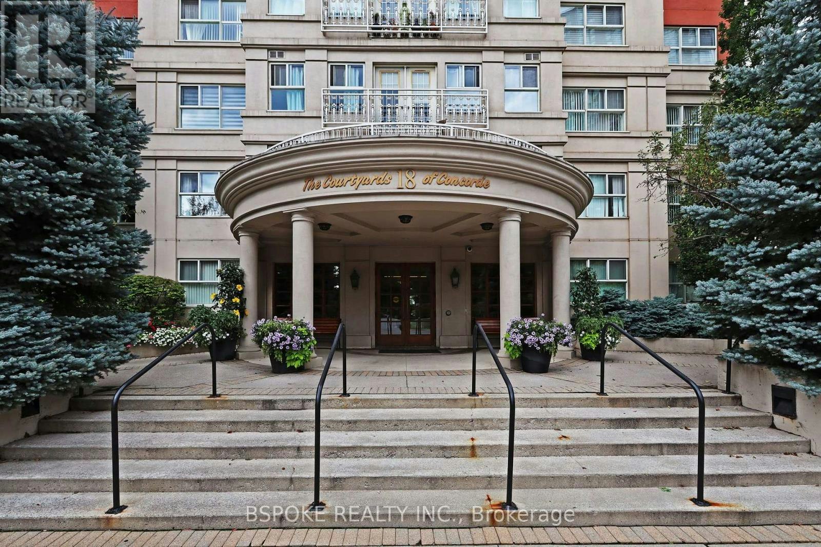 LC11-18 Concorde Place, Toronto, ON, M3C 3T9 - 3