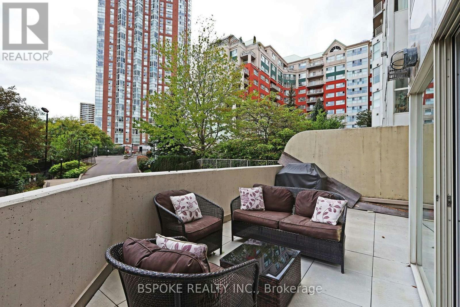 LC11-18 Concorde Place, Toronto, ON, M3C 3T9 - 19