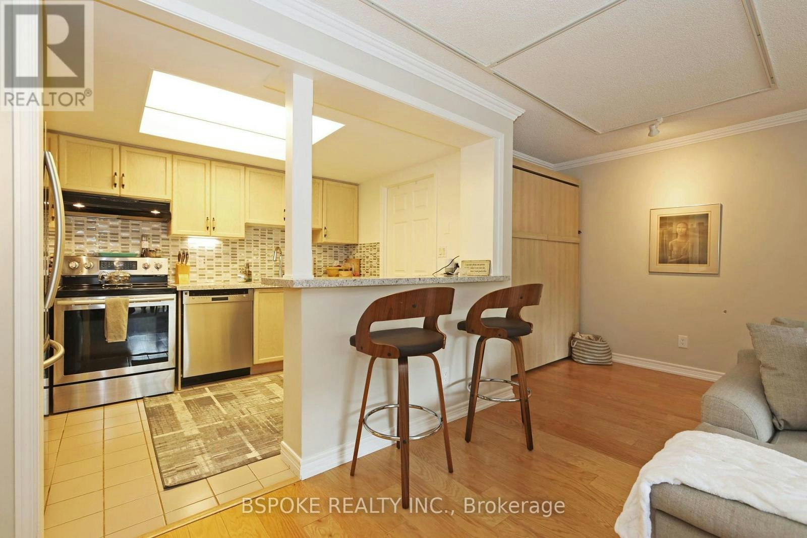 LC11-18 Concorde Place, Toronto, ON, M3C 3T9 - 5