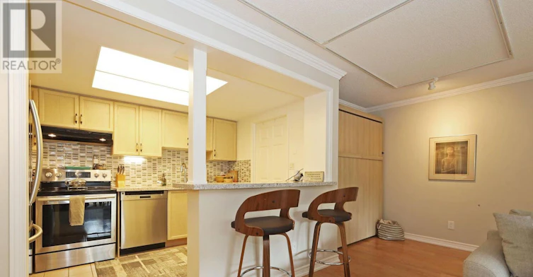 LC11-18 Concorde Place, Toronto, ON, M3C 3T9 - 5