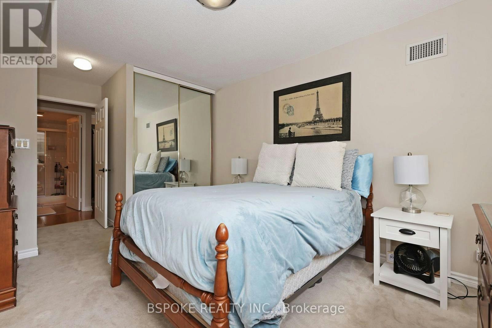 LC11-18 Concorde Place, Toronto, ON, M3C 3T9 - 14