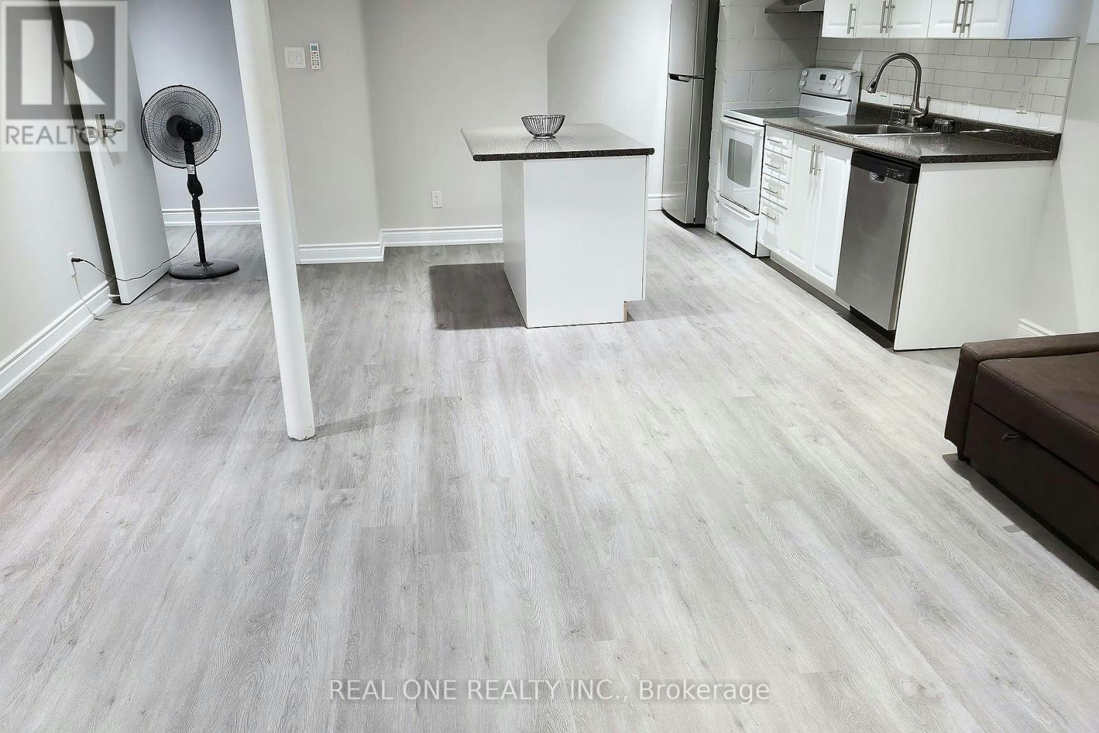 BASEMENT-15 Castille Avenue, Toronto, ON, M1R 2B9 - 18