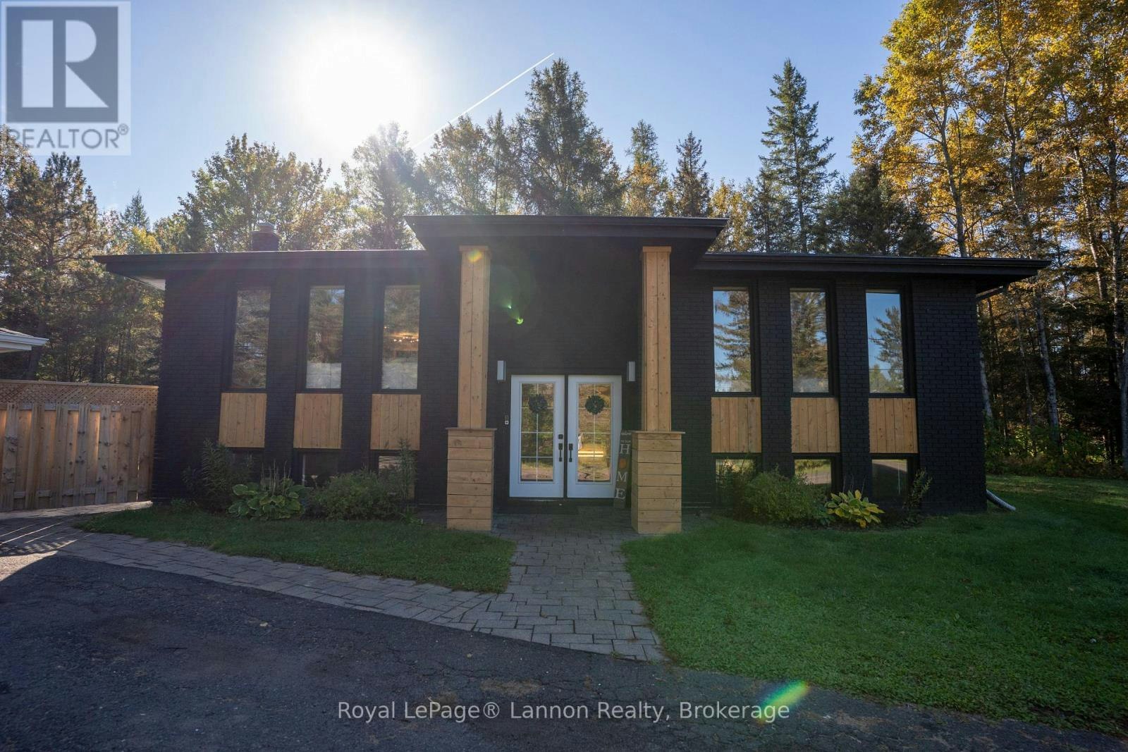 1526 Mountain Road, Thunder Bay, ON, P7J 1C6