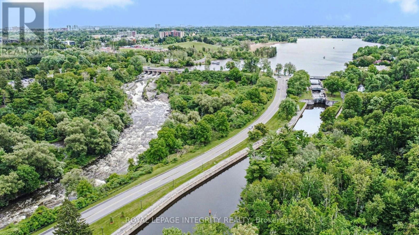 1291 Lampman Crescent, Ottawa, ON, K2C 1P9 - 34