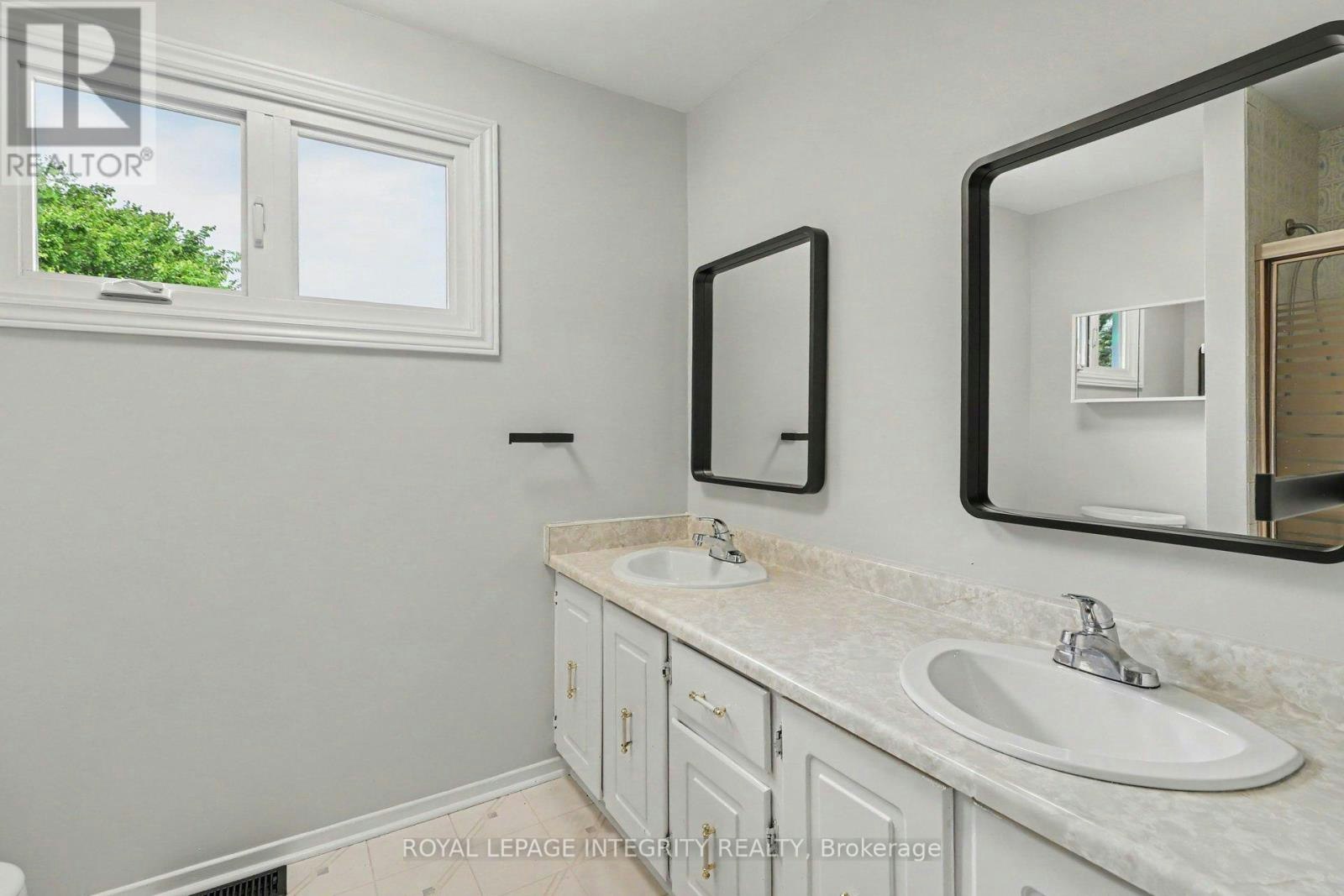 1291 Lampman Crescent, Ottawa, ON, K2C 1P9 - 21