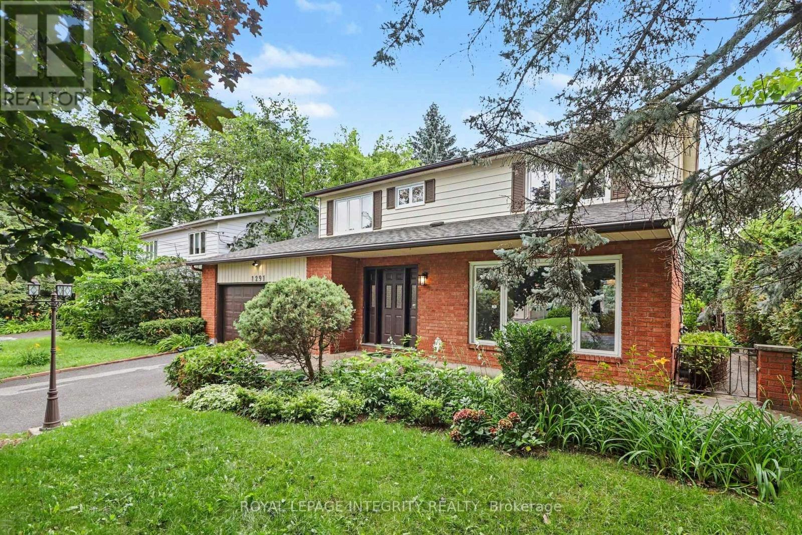 1291 Lampman Crescent, Ottawa, ON, K2C 1P9 - 2