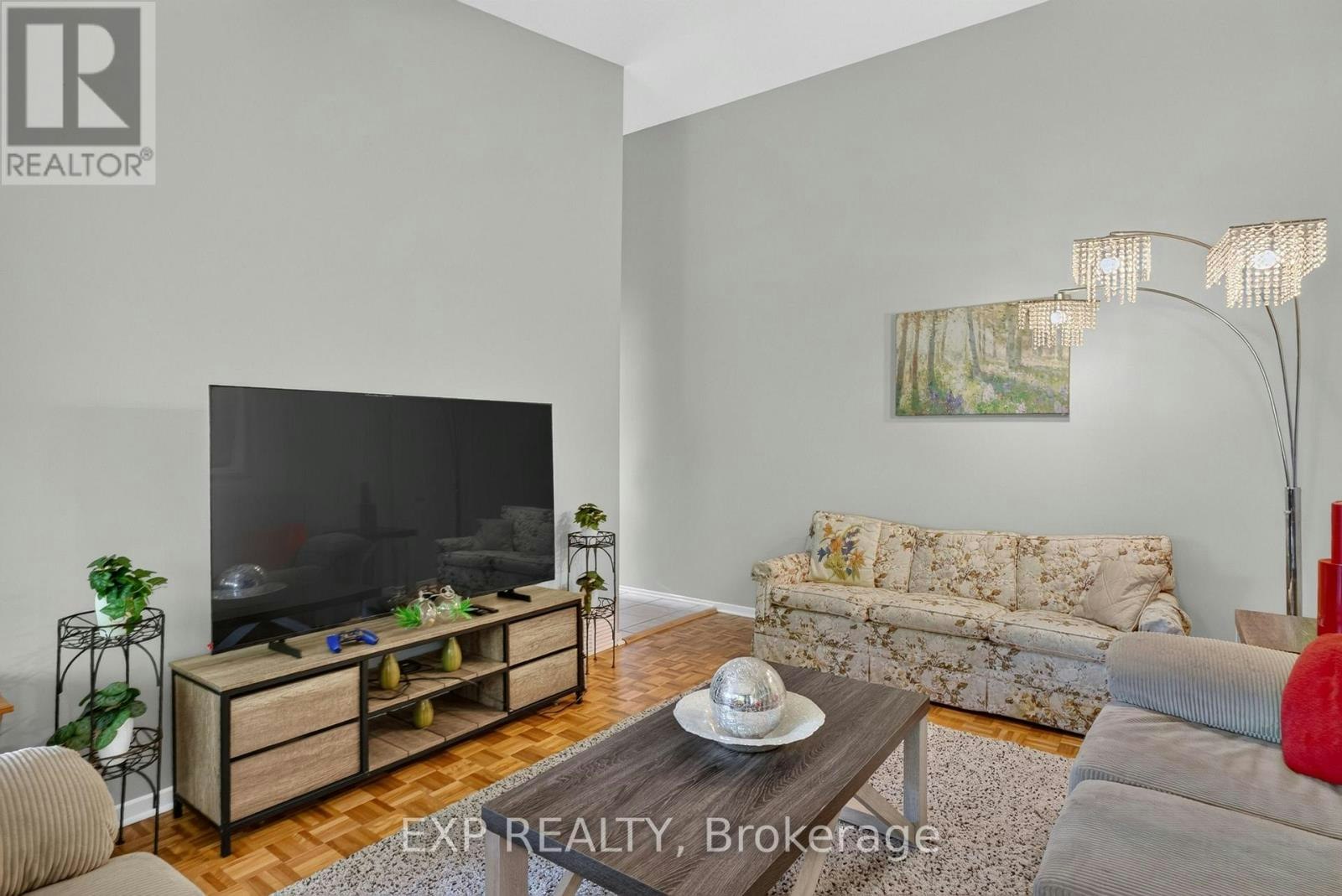 109 Woodfield Drive N, Ottawa, ON, K2G 0A1 - 7