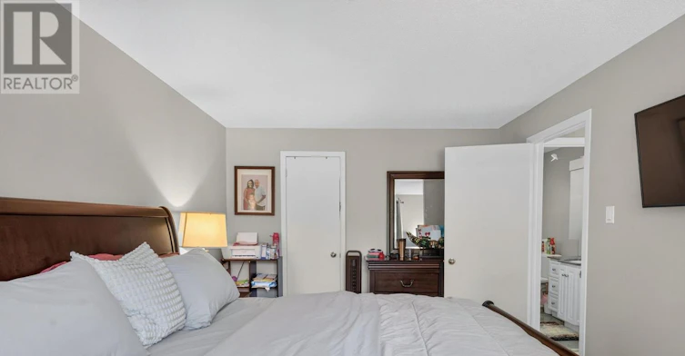 109 Woodfield Drive N, Ottawa, ON, K2G 0A1 - 18