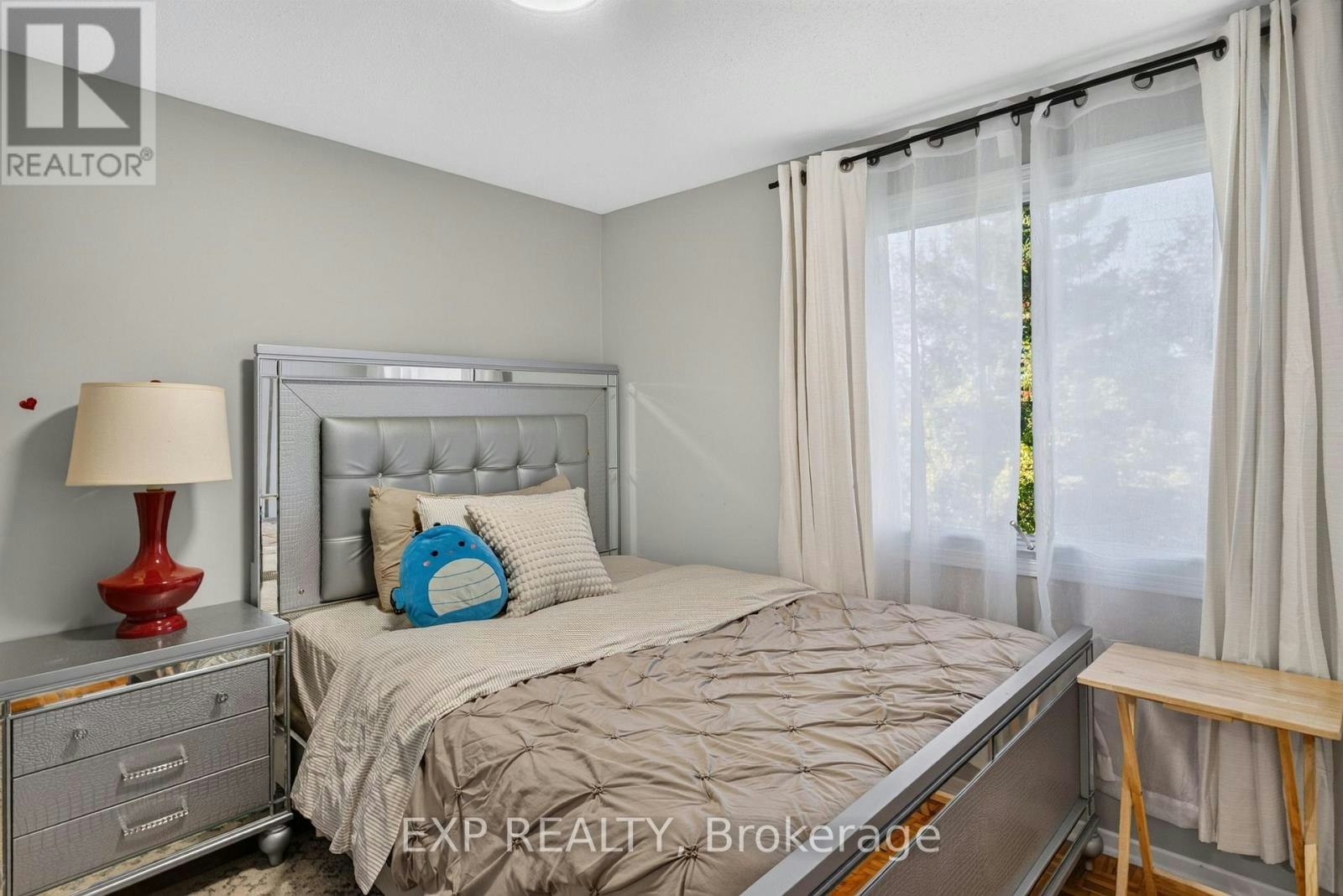 109 Woodfield Drive N, Ottawa, ON, K2G 0A1 - 20