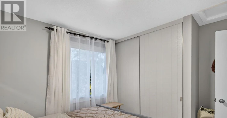 109 Woodfield Drive N, Ottawa, ON, K2G 0A1 - 21