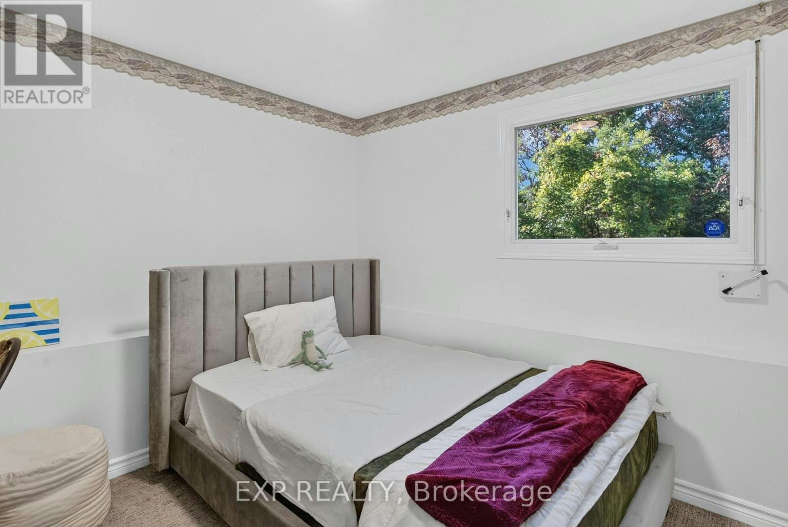 109 Woodfield Drive N, Ottawa, ON, K2G 0A1 - 29