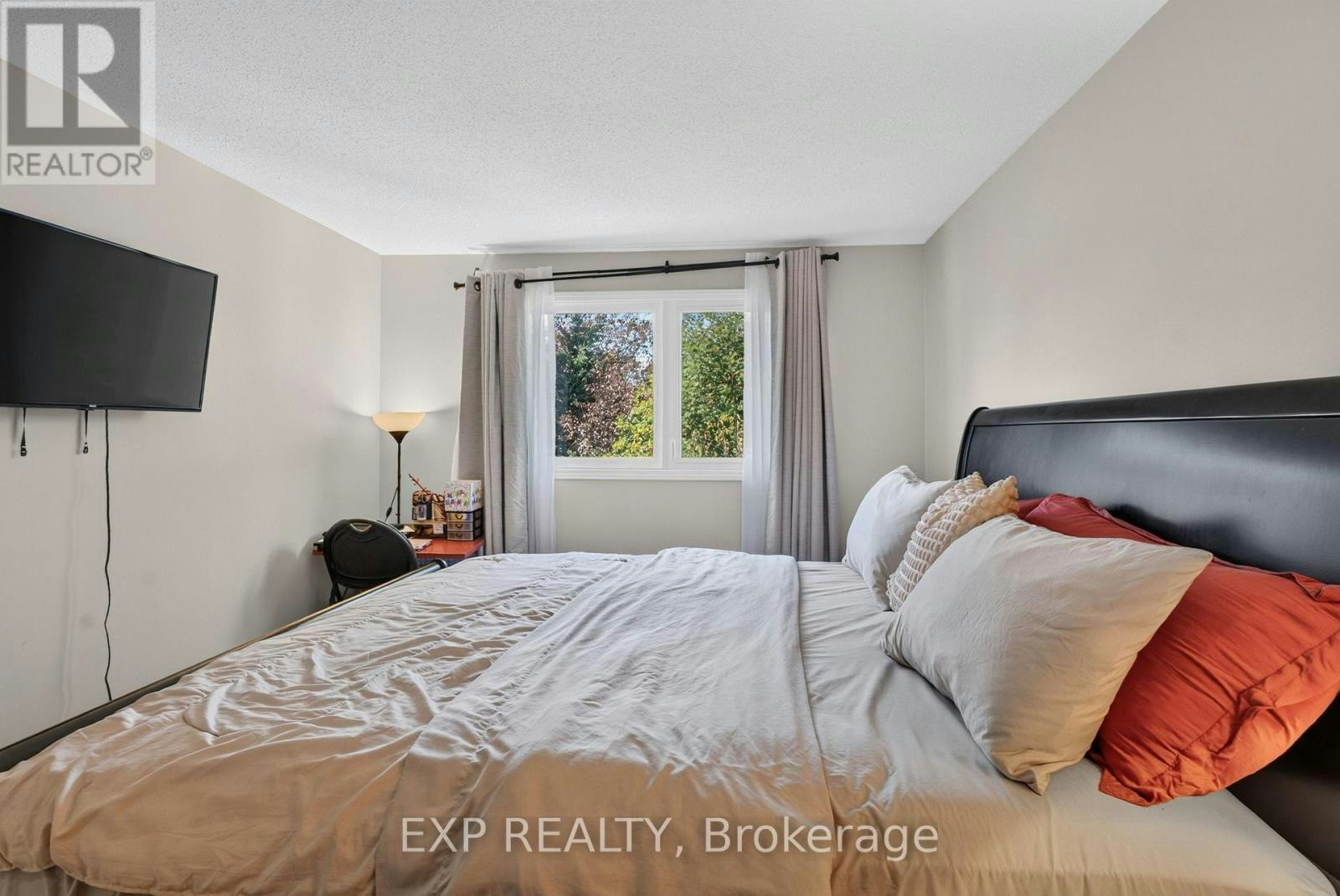 109 Woodfield Drive N, Ottawa, ON, K2G 0A1 - 15