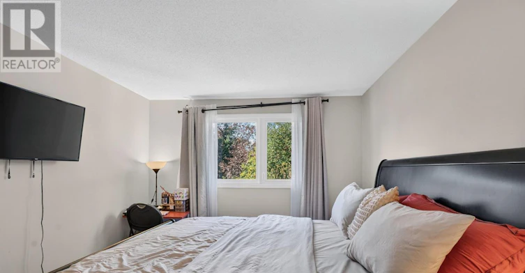 109 Woodfield Drive N, Ottawa, ON, K2G 0A1 - 15