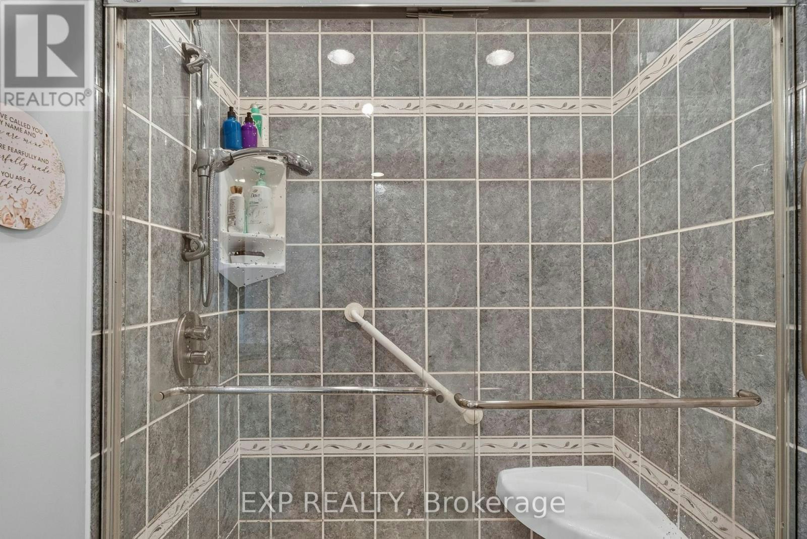 109 Woodfield Drive N, Ottawa, ON, K2G 0A1 - 24