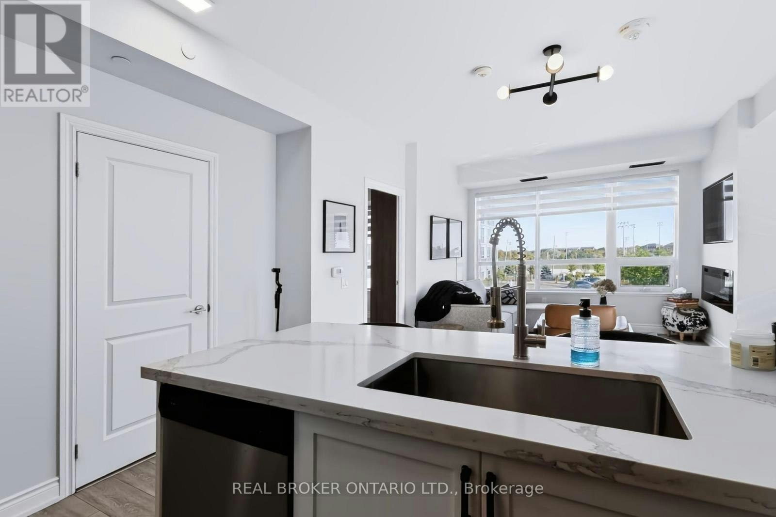 204-1050 Main Street E, Milton, ON, L9T 9M3 - 8