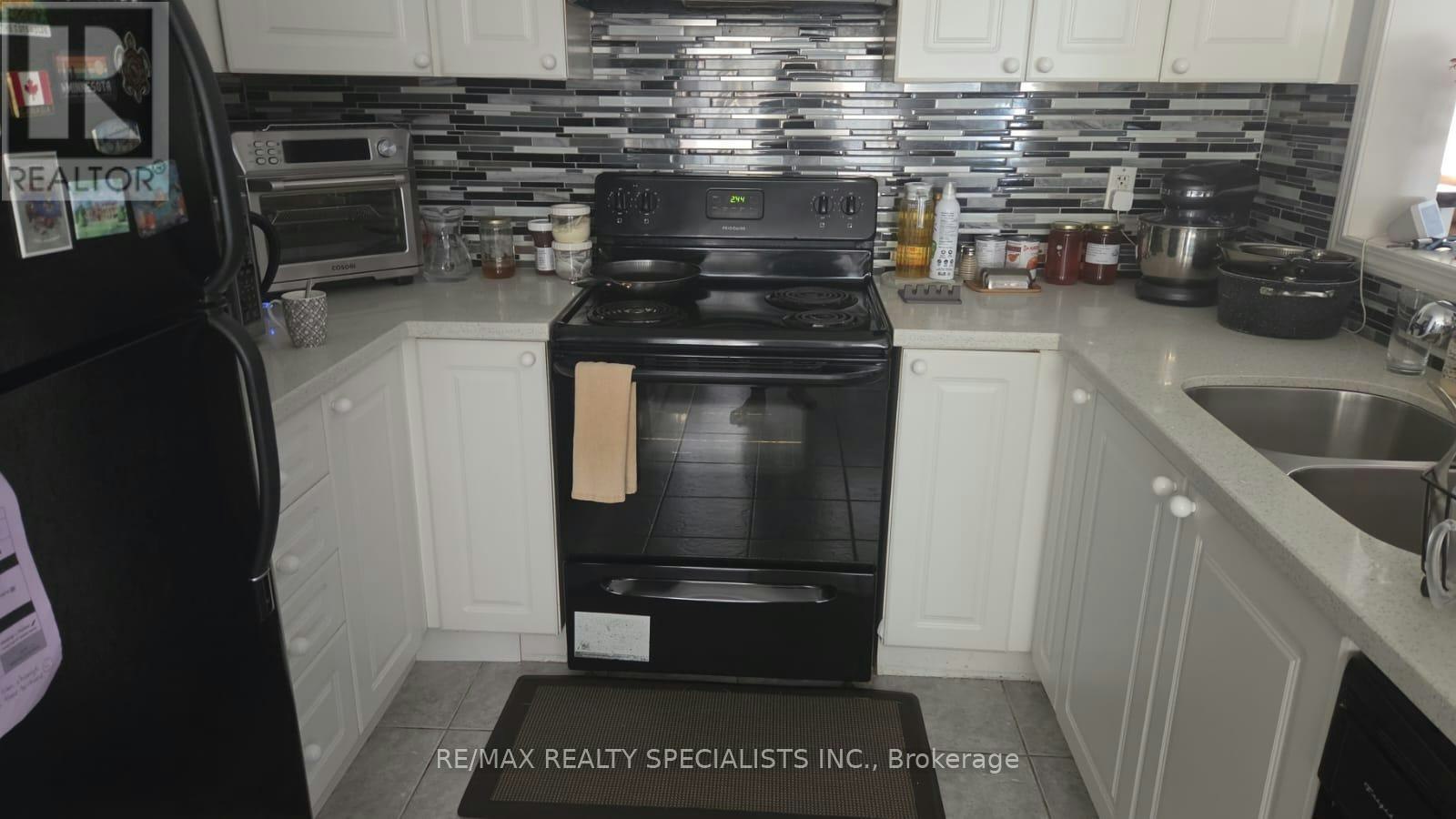 710 Thompson Road, Milton, ON, L9T 0C8 - 3