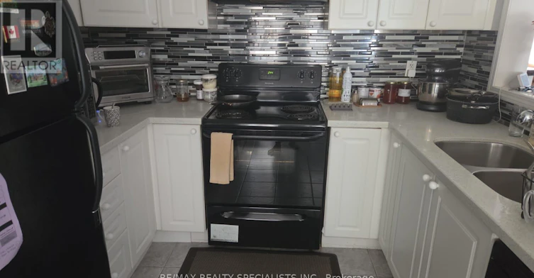 710 Thompson Road, Milton, ON, L9T 0C8 - 3
