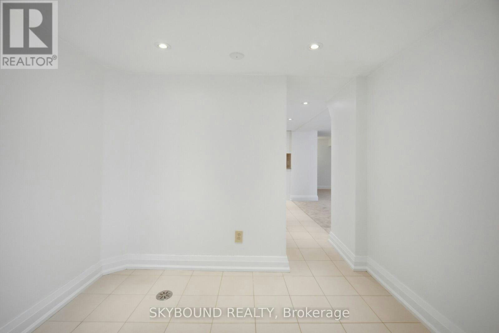 LOWER-243 Keele Street, Toronto, ON, M6P 2K1 - 4