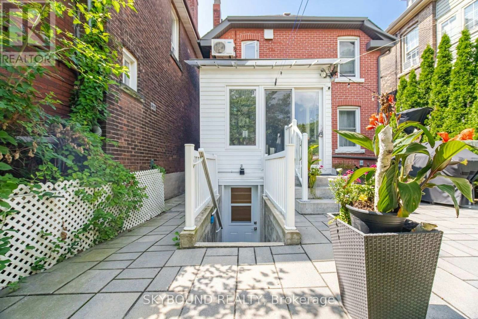 LOWER-243 Keele Street, Toronto, ON, M6P 2K1 - 2