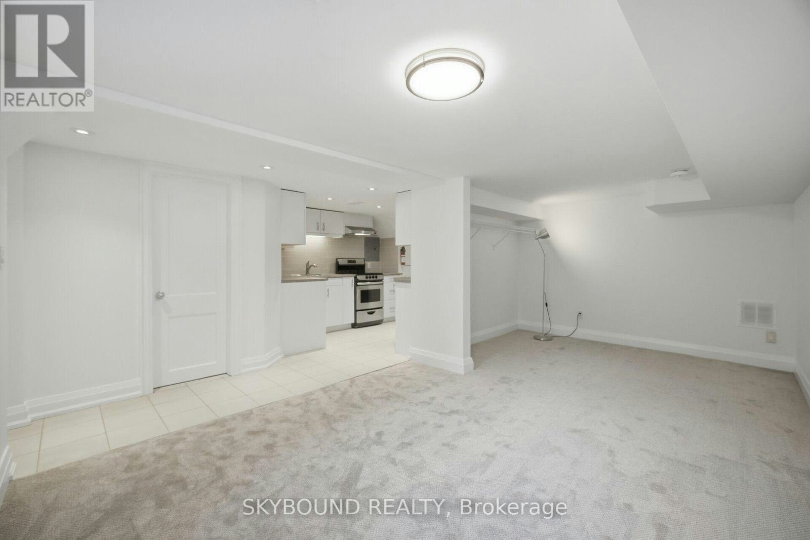 LOWER-243 Keele Street, Toronto, ON, M6P 2K1 - 11