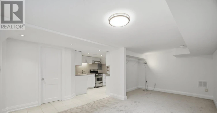 LOWER-243 Keele Street, Toronto, ON, M6P 2K1 - 11