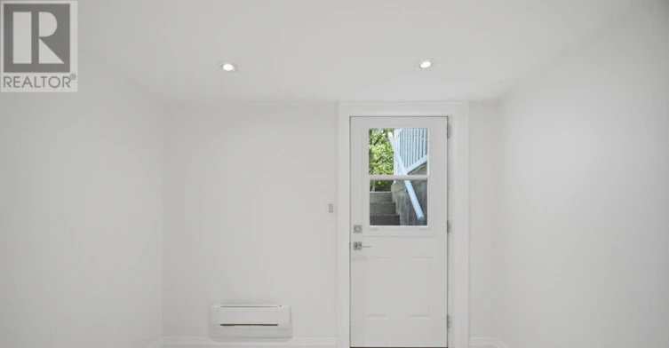 LOWER-243 Keele Street, Toronto, ON, M6P 2K1 - 3