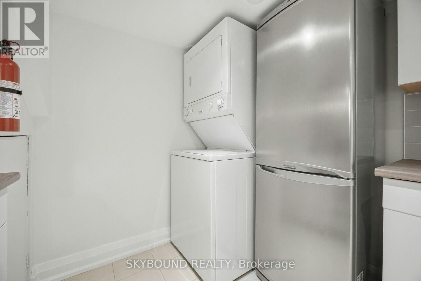 LOWER-243 Keele Street, Toronto, ON, M6P 2K1 - 16