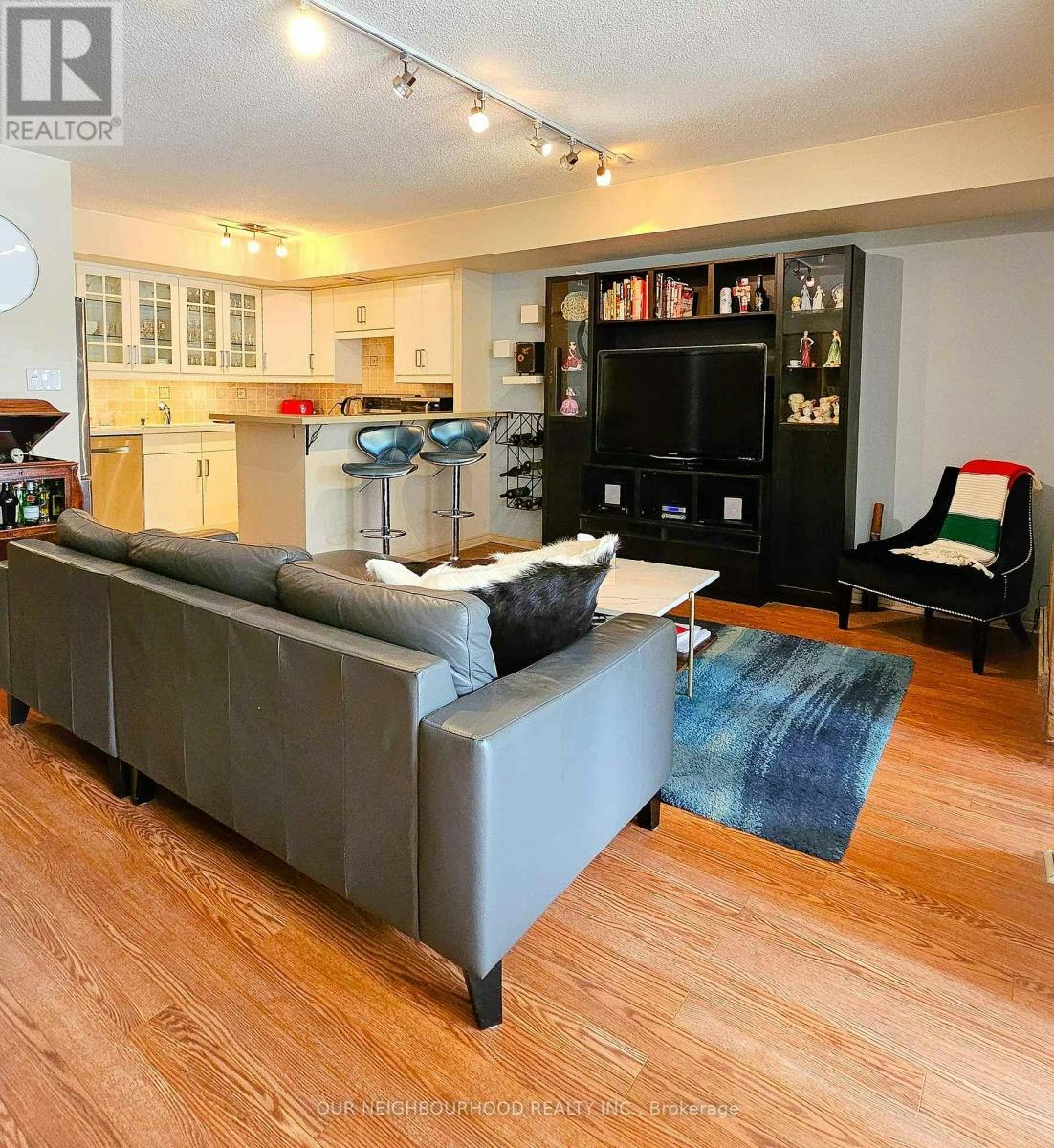 601-25 The Esplanade, Toronto, ON, M5E 1W5 - 2
