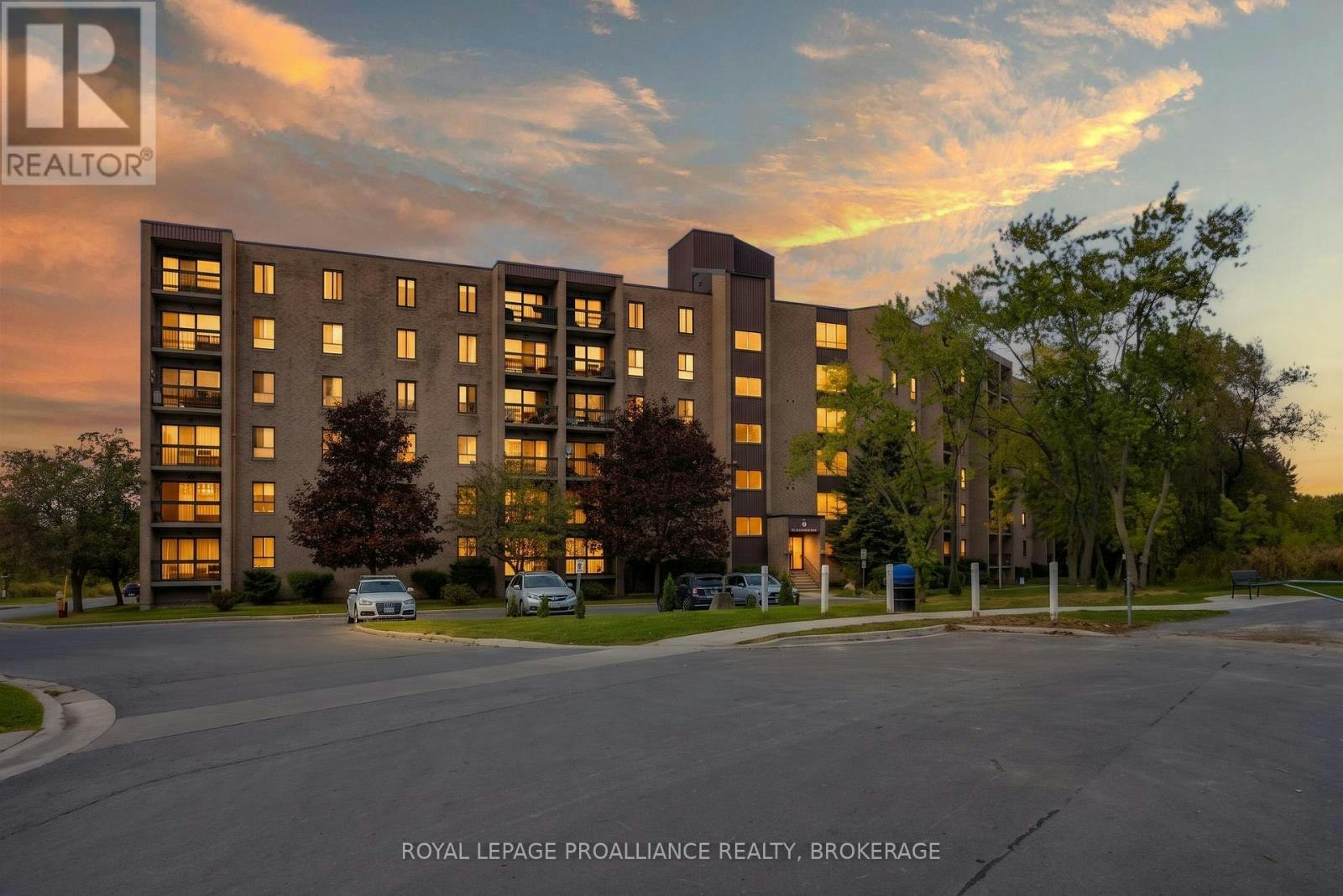 609-358 Queen Mary Road, Kingston, ON, K7M 7E8