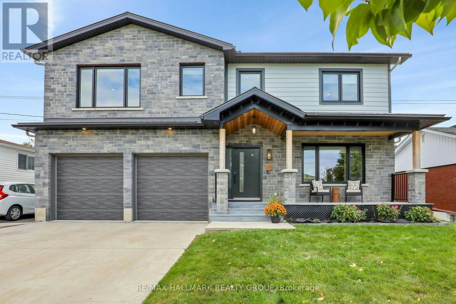 1233 Whitmore Avenue, Ottawa, ON, K2C 2N6