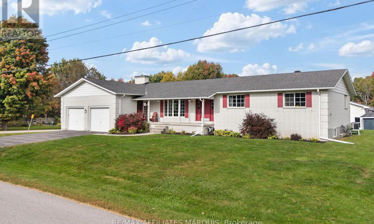 3 Forest Drive