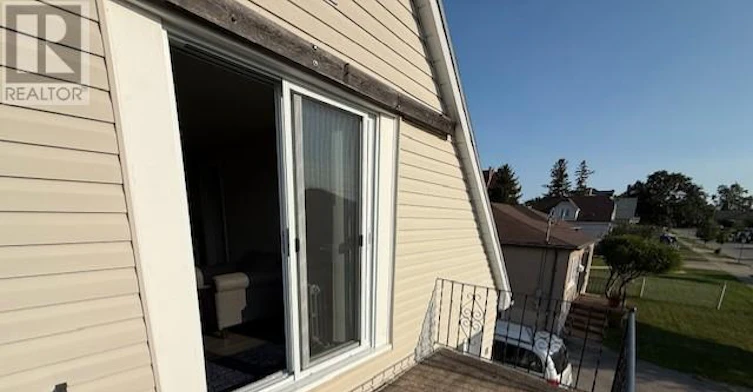 UPPER-12 West Street S, Thorold, ON, L2V 2R6 - 7