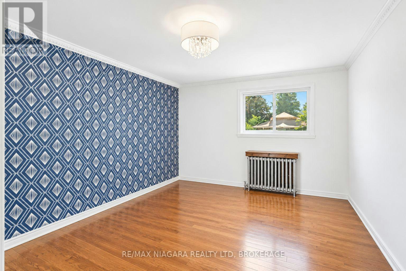 MAIN-12 West Street S, Thorold, ON, L2V 2R6 - 11