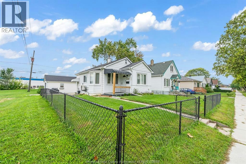 UPPER-2597 Alexis Road, Windsor, ON, N8W 3Z6