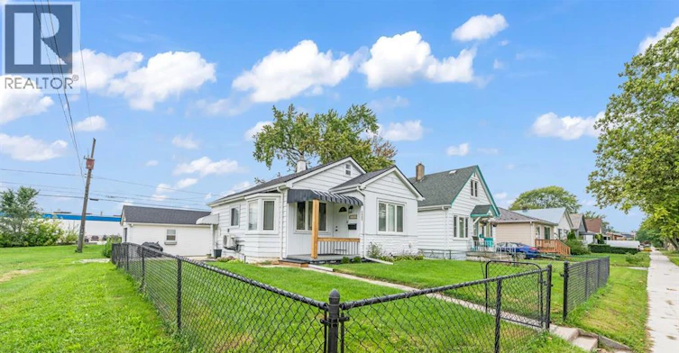 UPPER-2597 Alexis Road, Windsor, ON, N8W 3Z6