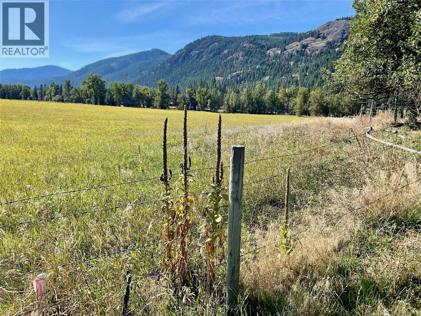 364 Fourth Avenue, Midway, BC, V0H 1M0