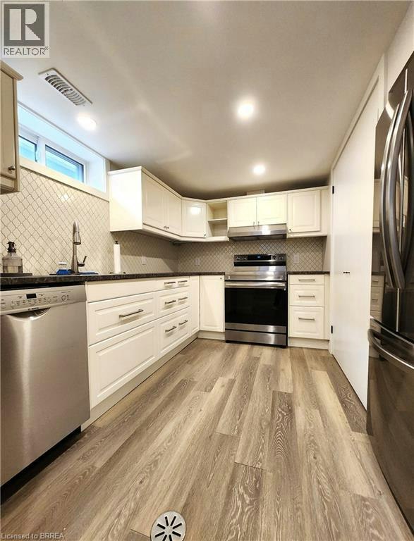 Lower-404 Nelson Street, Brantford, ON, N3S 4E8 - 10