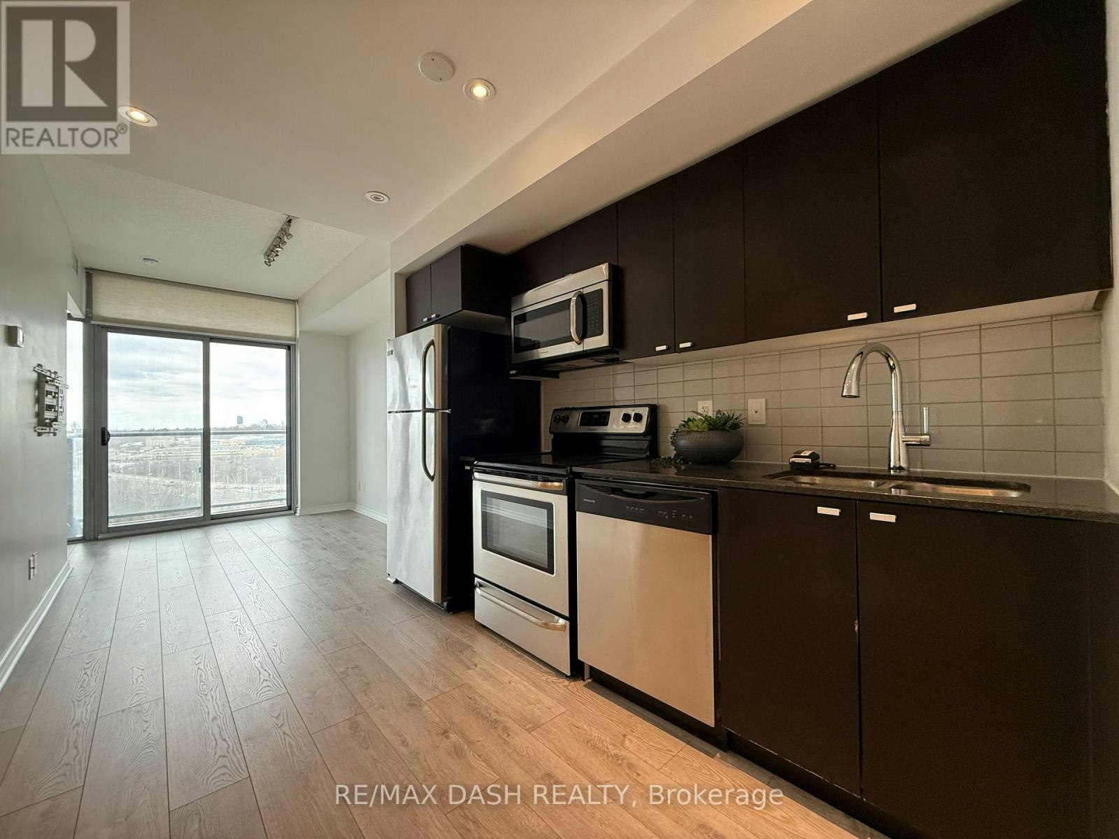 909-105 The Queensway Avenue, Toronto, ON, M6S 5B5 - 27