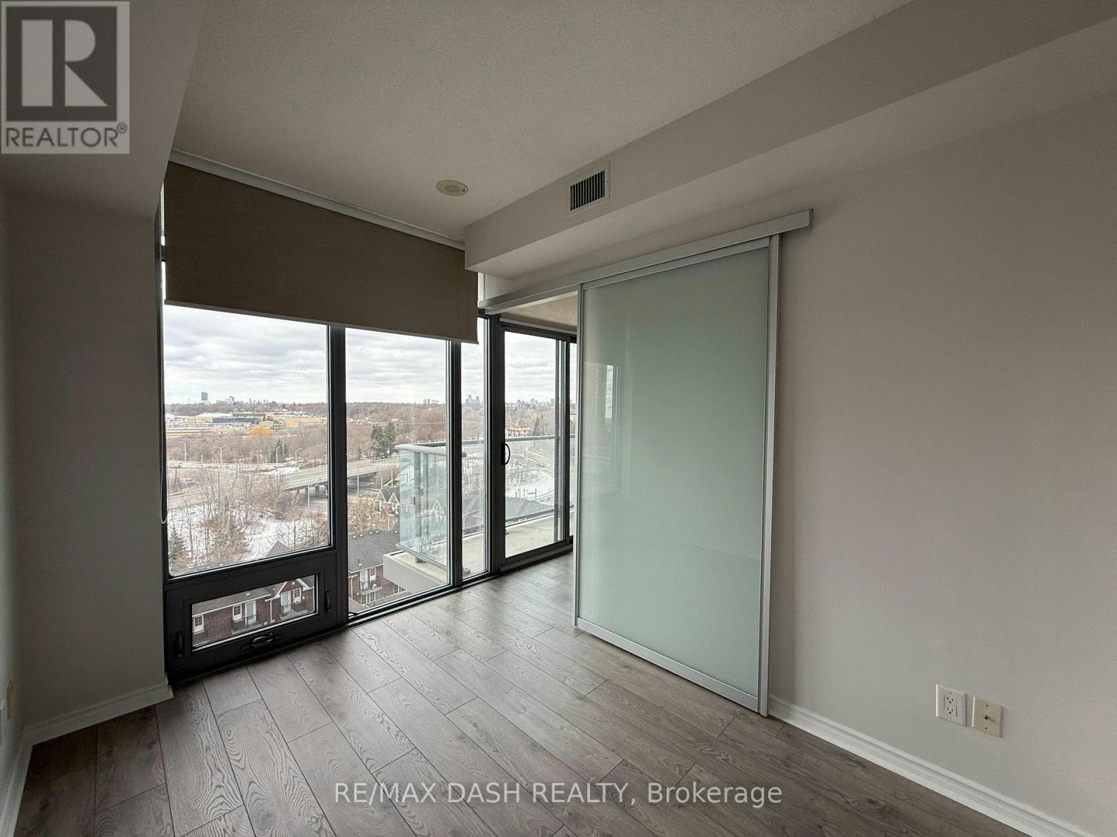 909-105 The Queensway Avenue, Toronto, ON, M6S 5B5 - 12