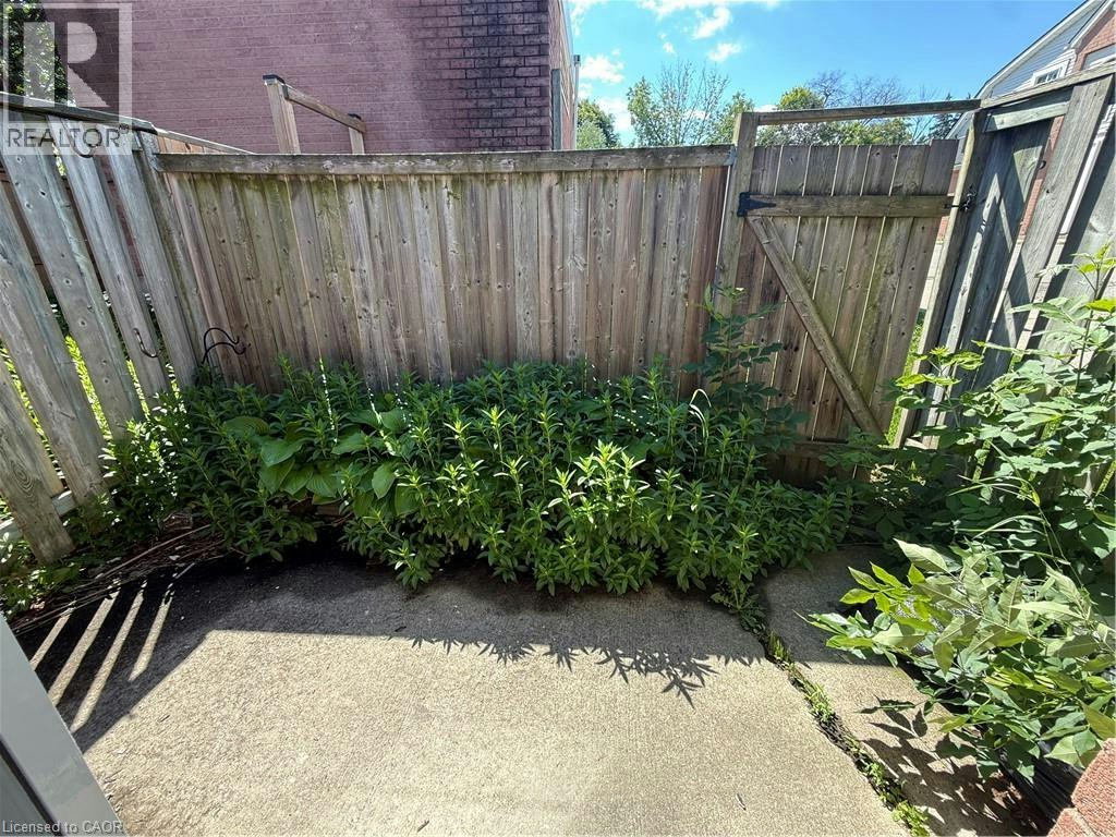 30-41 Valleyview Road, Kitchener, ON, N2E 3H9 - 17